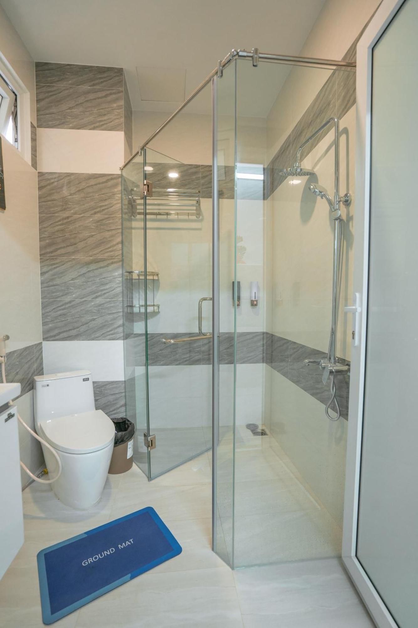 Aloha Saigon Premium By Local Travel Experts - Newly Opened, Less-touristy Location, Spacious Rooms, Glass Shower Bathroom, Free Breakfast & Walking Tour Nhà trọ *
