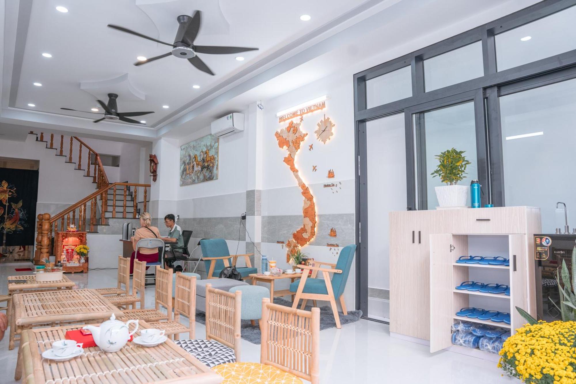 Aloha Saigon Premium By Local Travel Experts - Newly Opened, Less-touristy Location, Spacious Rooms, Glass Shower Bathroom, Free Breakfast & Walking Tour Nhà trọ TP. Hồ Chí Minh