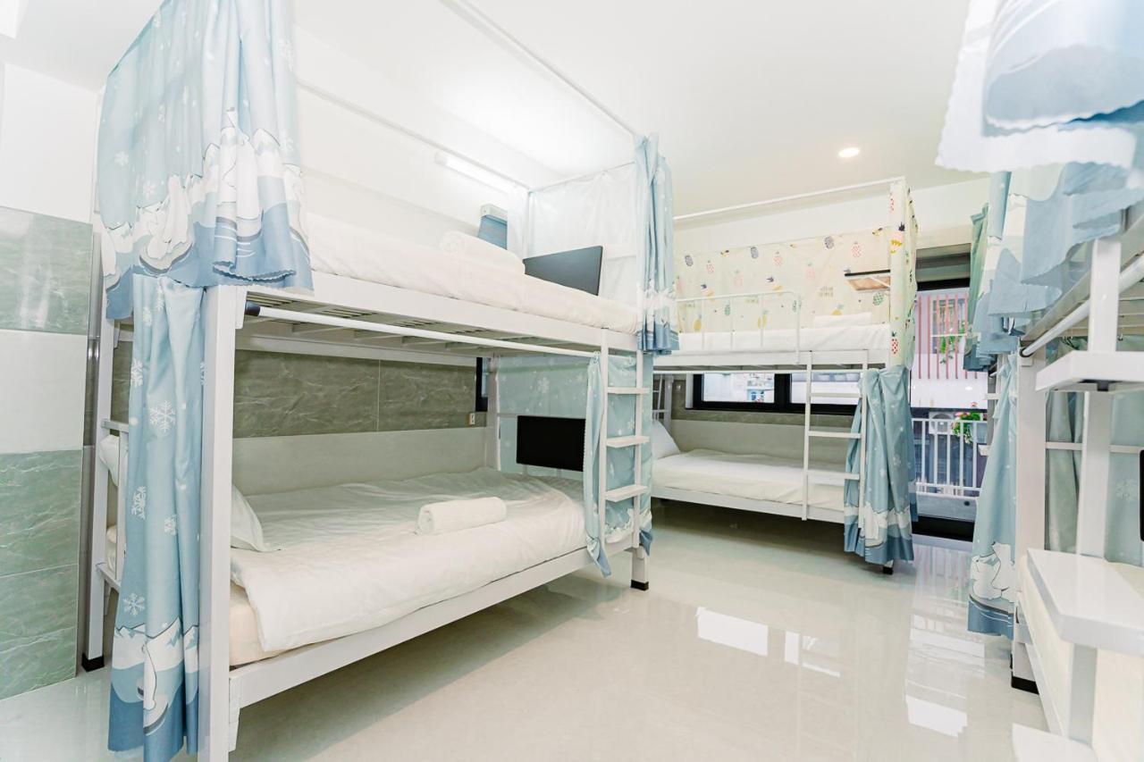 Aloha Saigon Premium By Local Travel Experts - Newly Opened, Less-touristy Location, Spacious Rooms, Glass Shower Bathroom, Free Breakfast & Walking Tour * TP. Hồ Chí Minh