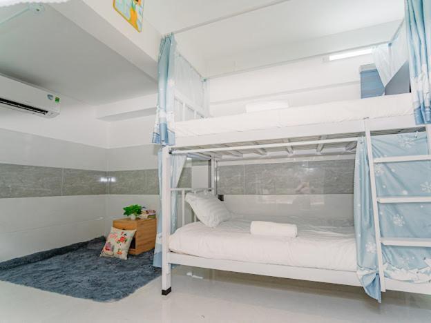 Aloha Saigon Premium By Local Travel Experts - Newly Opened, Less-touristy Location, Spacious Rooms, Glass Shower Bathroom, Free Breakfast & Walking Tour Nhà trọ *